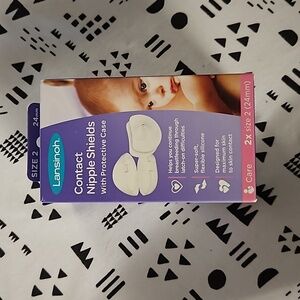 Contact Lansinoh Nipple Shields Size 2 (24mm) with protective case